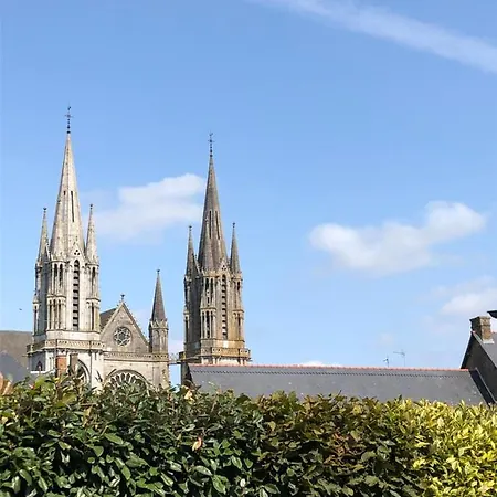 Oda ve Kahvaltı Des Roses 3*