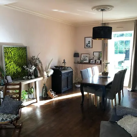 Des Roses Bed & Breakfast