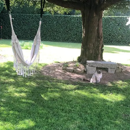 Des Roses Bed & Breakfast *