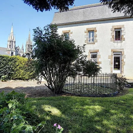 Des Roses Bed & Breakfast