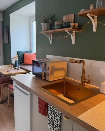 Des Roses Oda ve Kahvaltı Pontmain